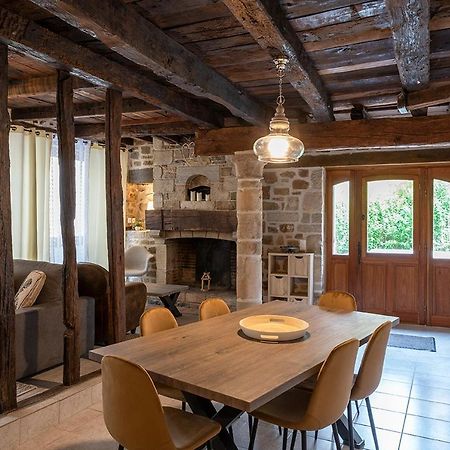 Logis Face A L'Abbatiale Lägenhet Beaulieu-sur-Dordogne Exteriör bild