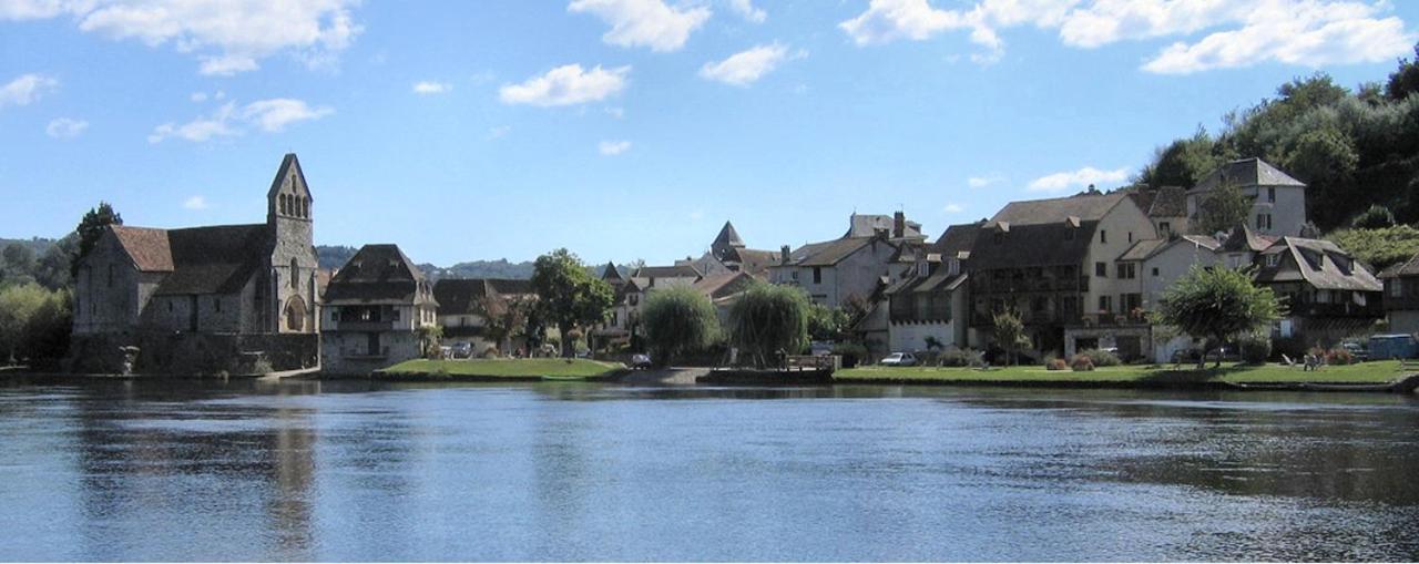 Logis Face A L'Abbatiale Lägenhet Beaulieu-sur-Dordogne Exteriör bild